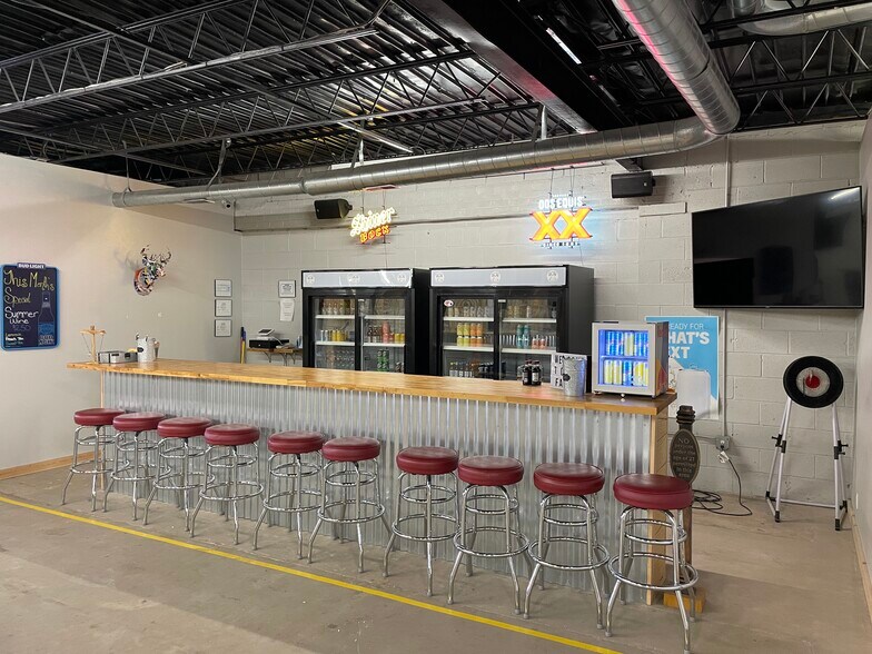 More Photos Of 938 N Flood Ave, Norman General Retail For Sale