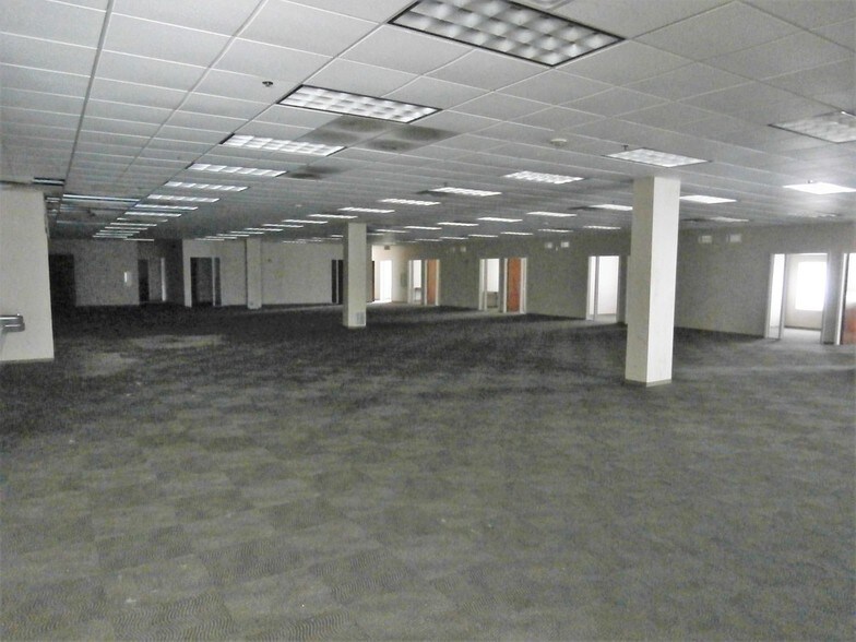 More Photos Of 3250-3270 Lincoln Hwy, Park Forest Freestanding For Sale