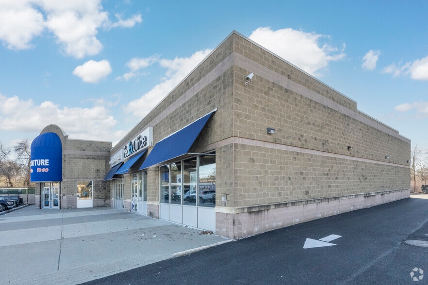 Primary Photo Of 2450-2456 Richmond Ave, Staten Island Freestanding For Lease