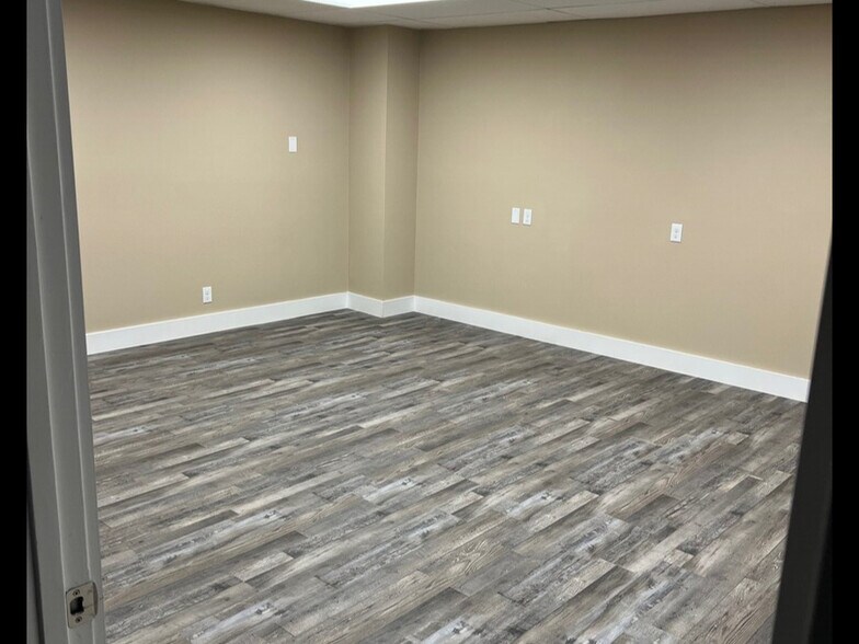 More Photos Of 3445 SW 6th St, Ocala Manufacturing For Lease