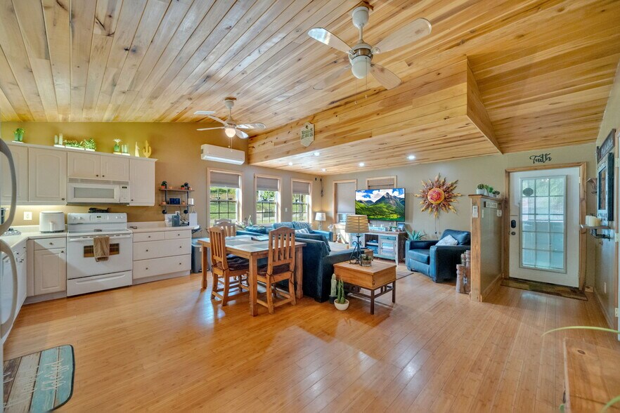 More Photos Of 5340 US-321, Butler Specialty For Sale