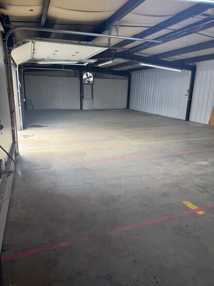 More Photos Of 2135 Utopia Ave, Nashville Warehouse For Lease