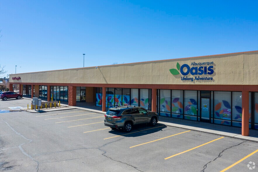 More Photos Of 3301 Menaul Blvd NE, Albuquerque Storefront For Sale
