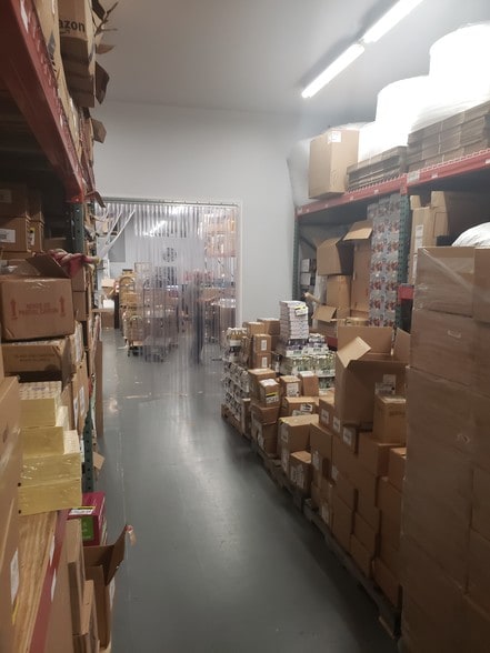 More Photos Of 182 Vermont Ave, Staten Island Light Distribution For Sale