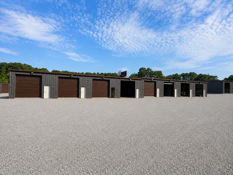 More Photos Of 1806 Highway 138, Monroe Flex For Lease