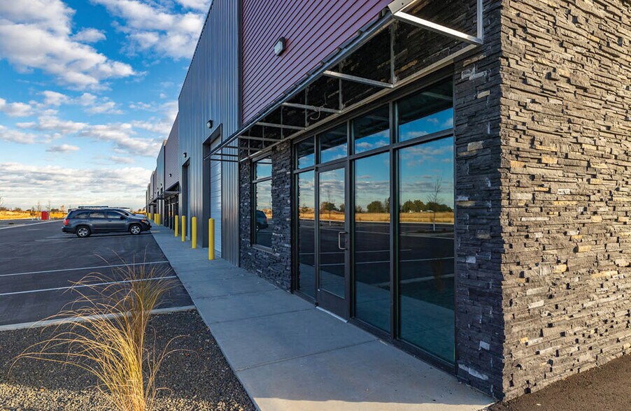 More Photos Of 9778 Cherry Ln, Nampa Unknown For Lease