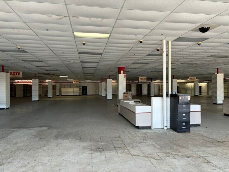 More Photos Of 2250-2334 Boca Chica Blvd, Brownsville Unknown For Lease