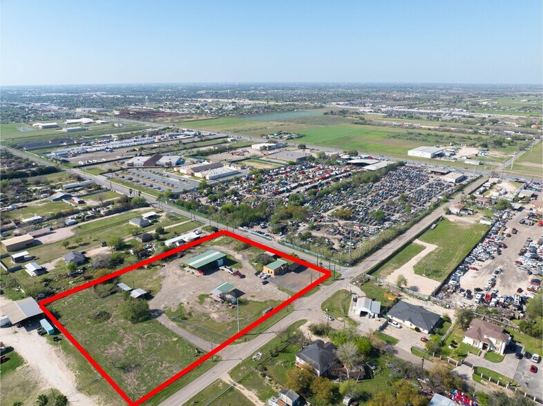 More Photos Of 101 E Crockett Ave, Alamo Office For Sale