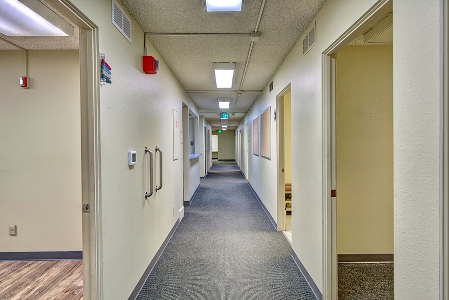 More Photos Of 18208 66th Ave NE, Kenmore Medical For Lease