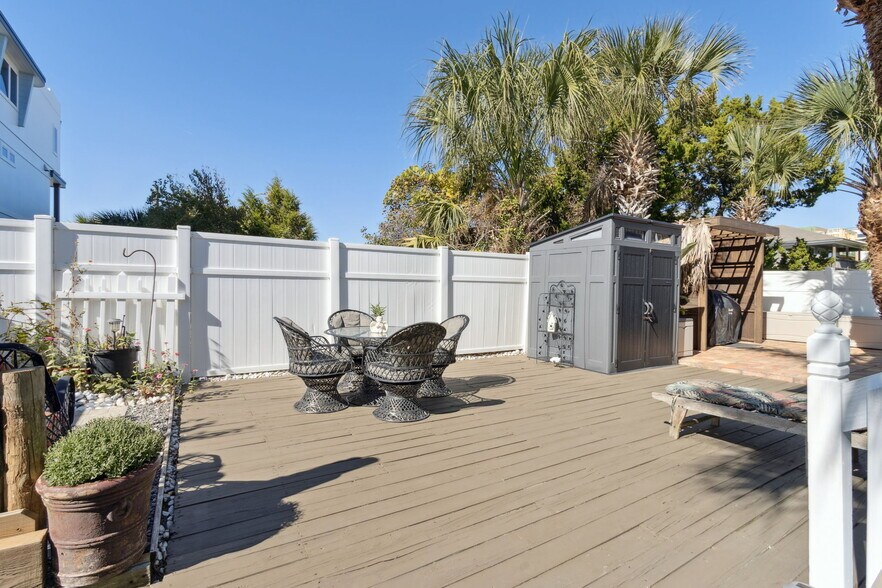 More Photos Of 627 N Fletcher Ave, Fernandina Beach Multifamily For Sale