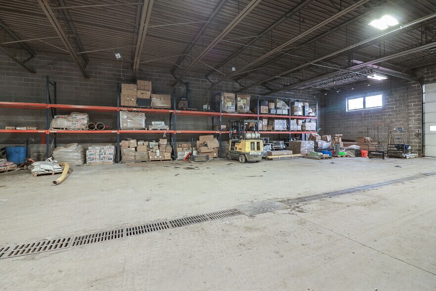 More Photos Of 929 Childs St, Wheaton Warehouse For Sale