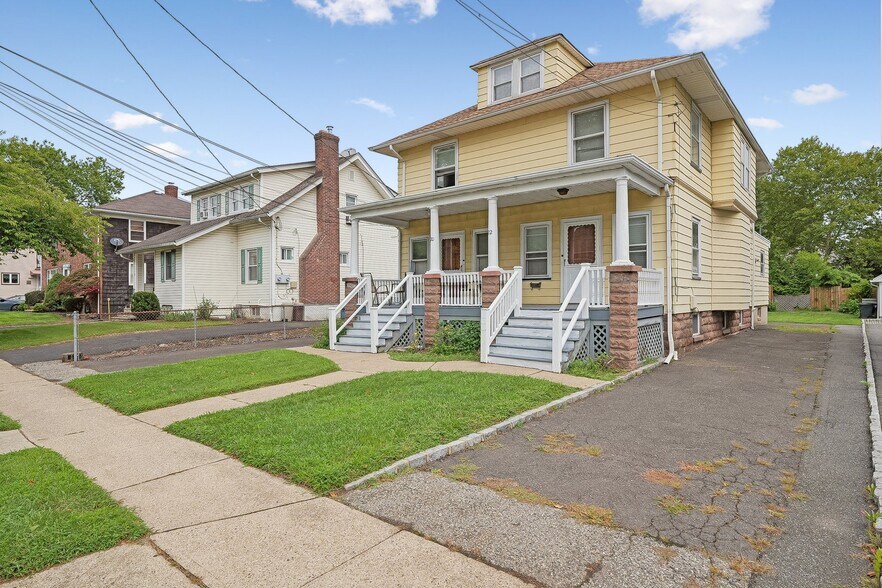 More Photos Of 22 Blaine St, Millburn Multifamily For Sale