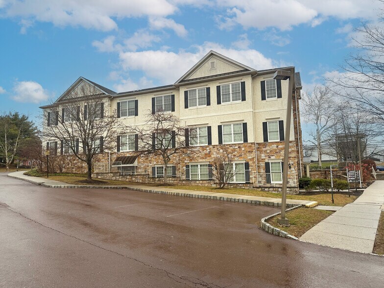 More Photos Of 342 W Germantown Pike, Norristown Medical For Lease