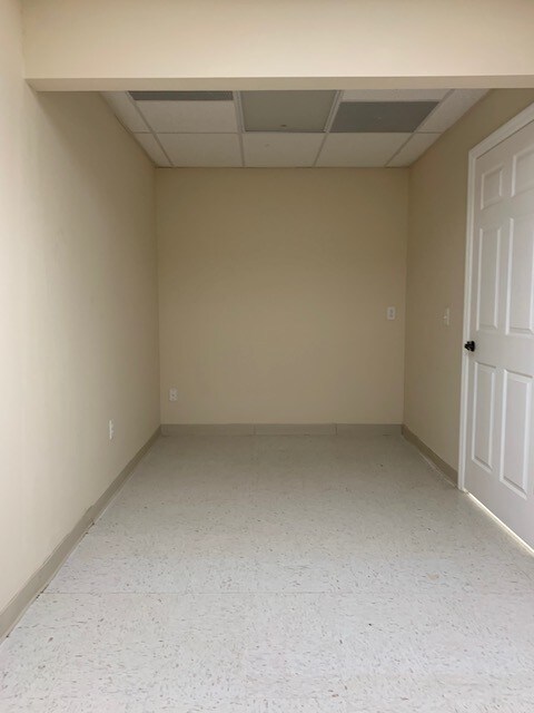 More Photos Of 9780 56th St N, Temple Terrace Medical For Lease