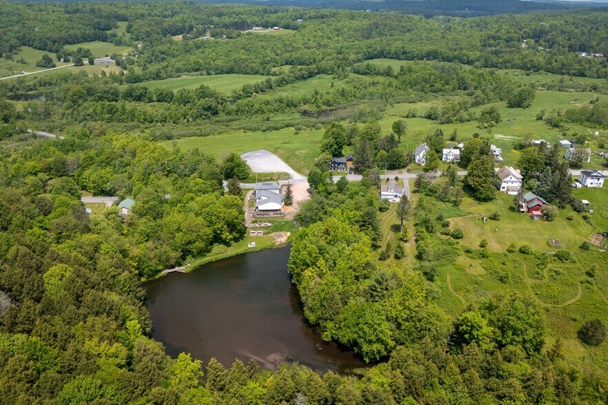 More Photos Of 102 Main St, Jefferson Hotel For Sale