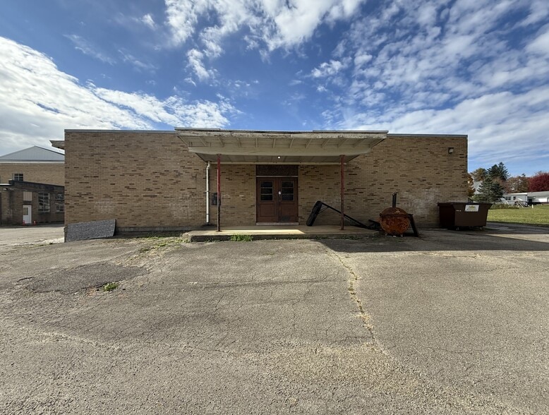 More Photos Of 33328 Main St, Townville Manufacturing For Sale