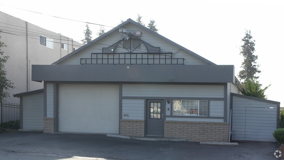 More Photos Of 296 Albion Ave, San Lorenzo Warehouse For Sale
