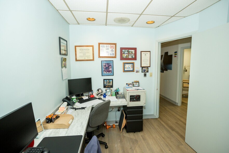More Photos Of 500 Bloomfield St, Hoboken Storefront Retail Residential For Sale