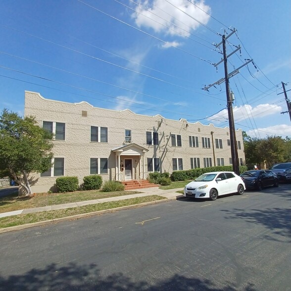 More Photos Of 127 W Magnolia Ave, San Antonio Apartments For Sale