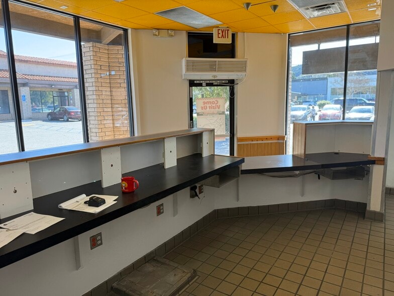 More Photos Of 8325-8349 Foothill Blvd, Sunland Unknown For Lease