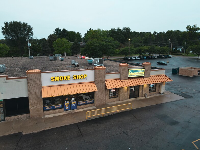 More Photos Of 200 Division St, Stevens Point Storefront For Lease