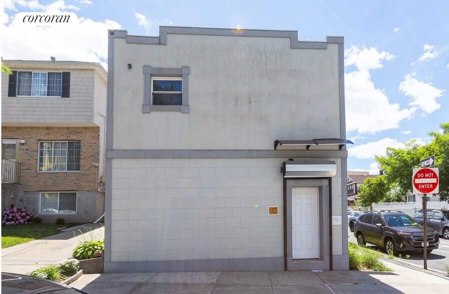 More Photos Of 182 Vermont Ave, Staten Island Light Distribution For Sale