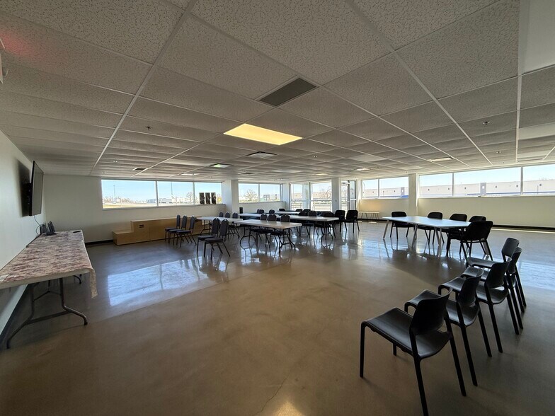 More Photos Of 2159 Early Ln, Franklin Warehouse For Lease