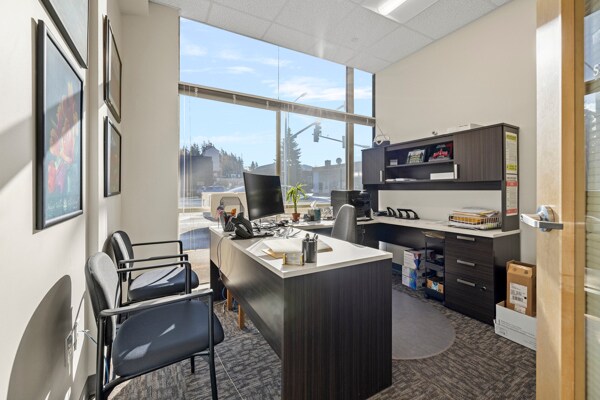 More Photos Of 317 S 2nd St, Mount Vernon Office For Sale