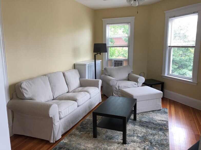 More Photos Of 96 Franklin St, Brookline Storefront Retail Residential For Sale