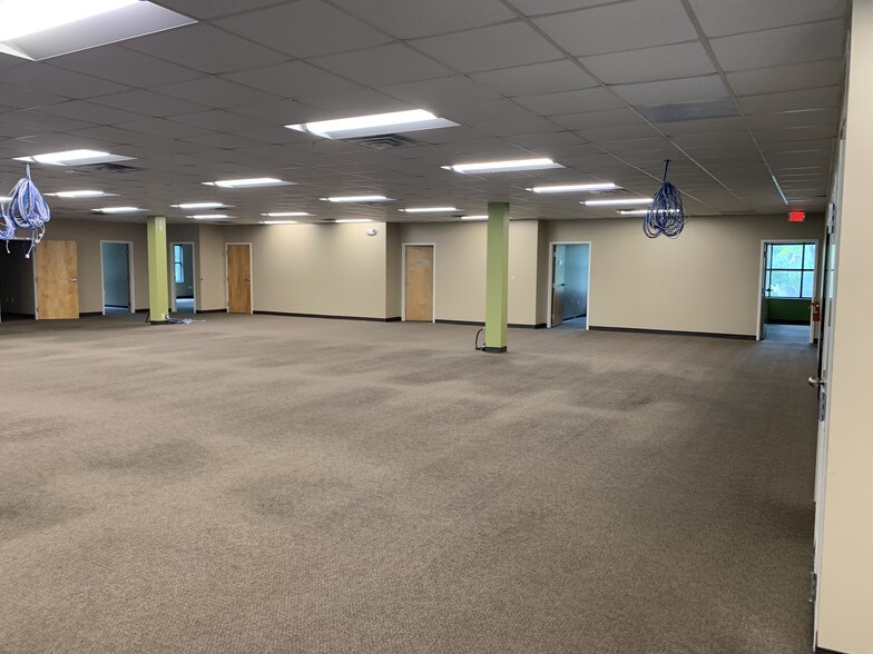 More Photos Of 3717 Apalachee Pky, Tallahassee Loft Creative Space For Lease