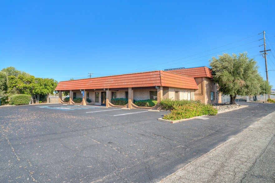 More Photos Of 2950 Feather River Blvd, Oroville Light Distribution For Sale