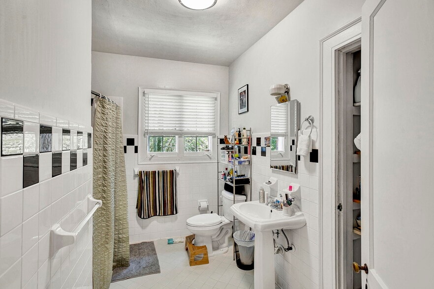 More Photos Of 2160 Forbes St, Jacksonville Multifamily For Sale