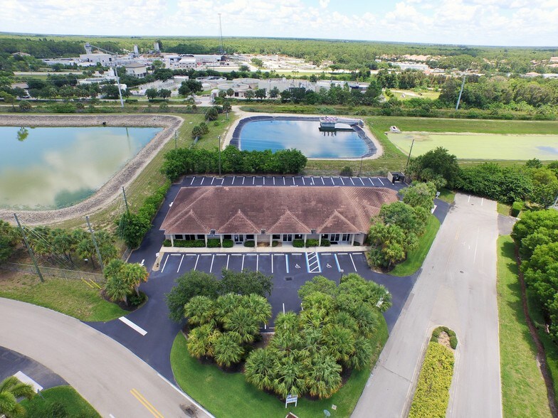 More Photos Of 8899 Timberwilde Dr, Bonita Springs Medical For Lease