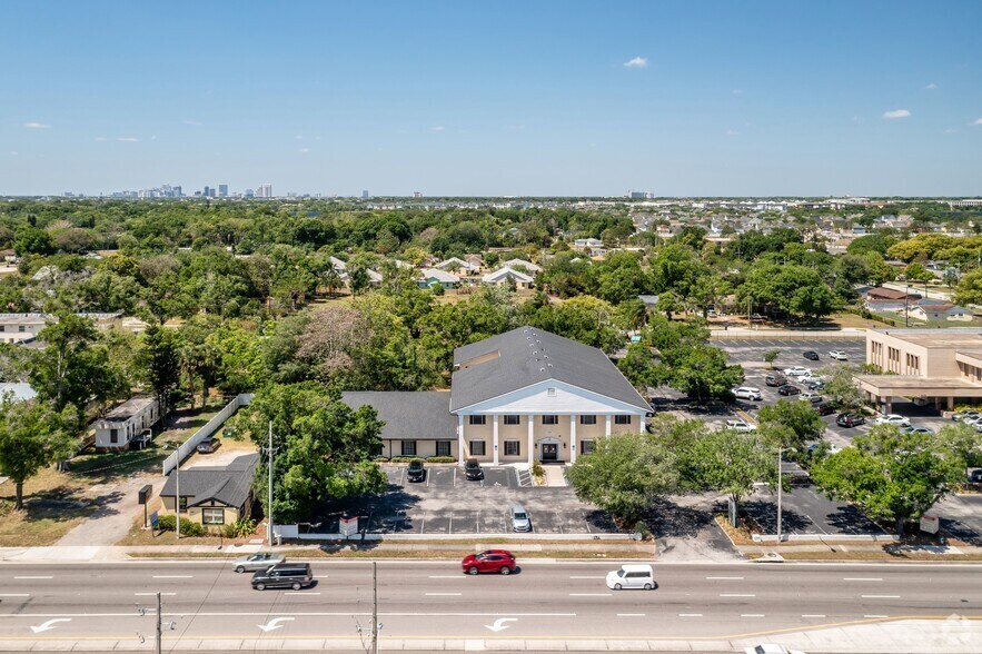 More Photos Of 1300 N Semoran Blvd, Orlando Office For Lease