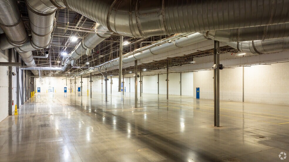 More Photos Of 2121 Heilig Rd, Salisbury Manufacturing For Sale