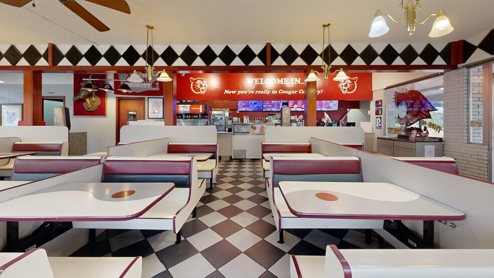 More Photos Of 760 N Grand Ave, Pullman Restaurant For Sale