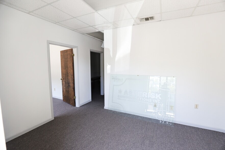 More Photos Of 4424 NW 13th St, Gainesville Unknown For Lease