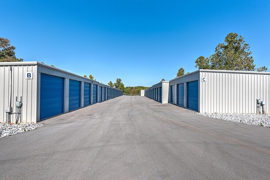 More Photos Of 14004 12 Hwy, Rogers Self Storage For Sale