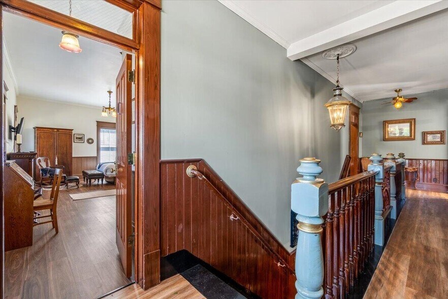 More Photos Of 315 Main St, Ferndale Hotel For Sale