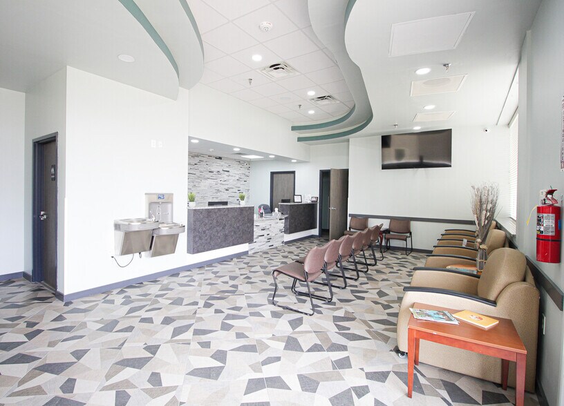 More Photos Of 1661 Eastchase Pkwy, Fort Worth Medical For Lease