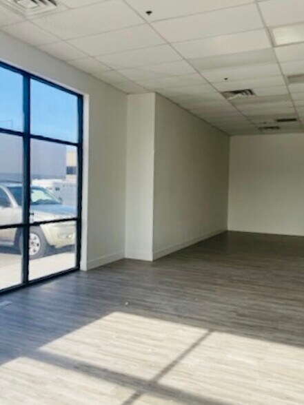 More Photos Of 5151 W Oquendo Rd, Las Vegas Warehouse For Lease