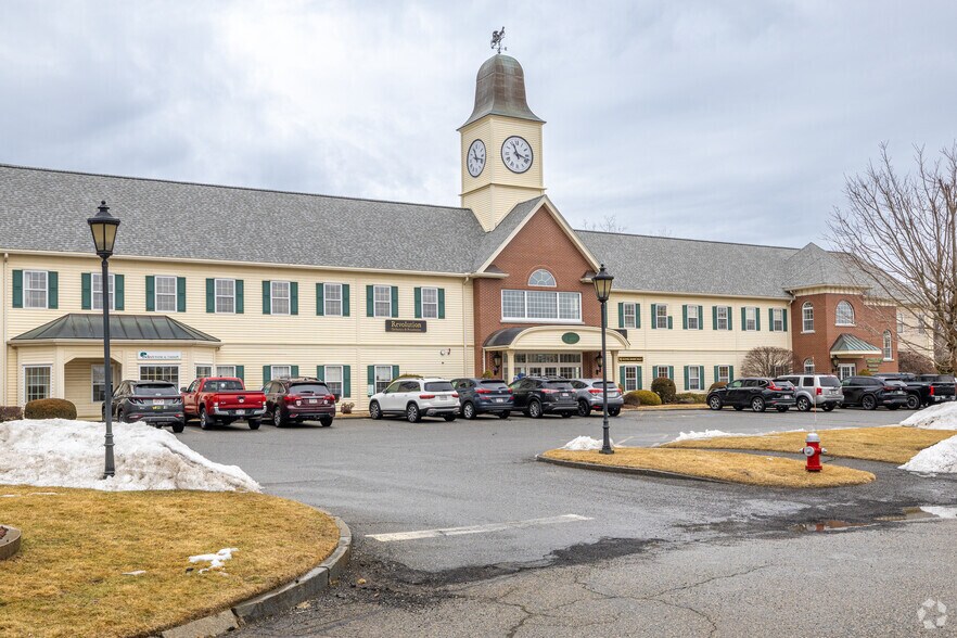 More Photos Of 4 Meeting House Rd, Chelmsford Office For Sale