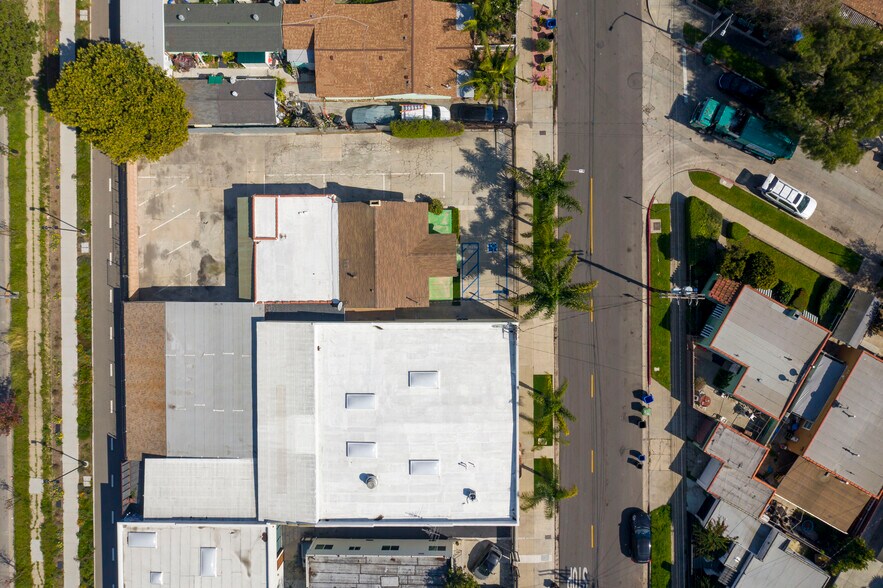 More Photos Of 2703 Southwest Dr, Los Angeles Warehouse For Lease