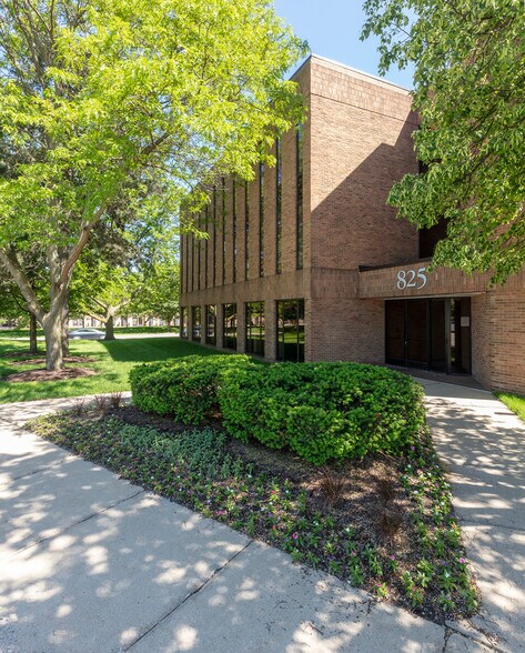 More Photos Of 825 Victors Way, Ann Arbor Office For Lease