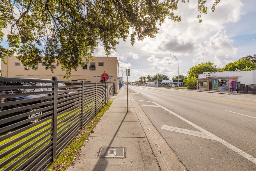 More Photos Of 279 NW 54th St, Miami Flex For Sale