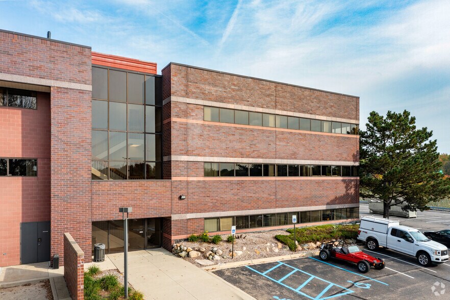 More Photos Of 34119 W 12 Mile Rd, Farmington Hills Loft Creative Space For Sale