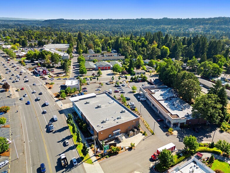 More Photos Of 14625-14629 SE Mcloughlin Blvd, Portland Unknown For Lease