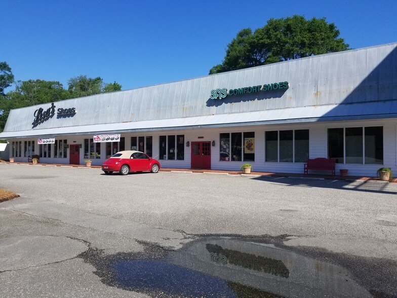 More Photos Of 10589 N Kings Hwy, Myrtle Beach Freestanding For Lease