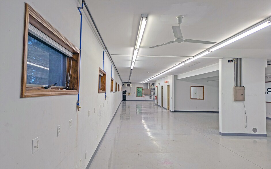 More Photos Of 14515 Mackey Rd, Holly Research And Development For Lease