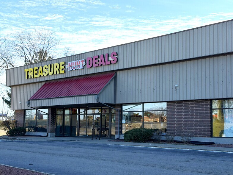 More Photos Of 6663-6669 State St, Rockford General Retail For Sale